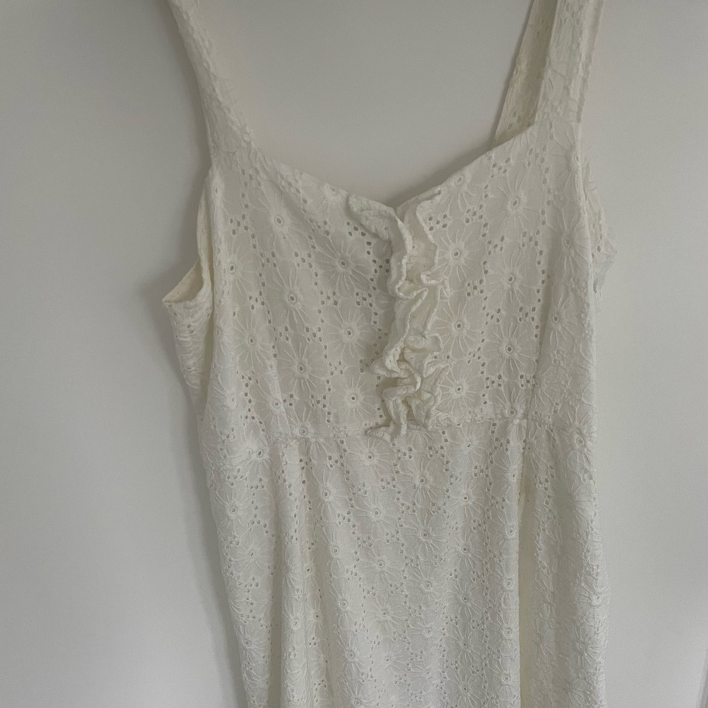 White floral textured dress from micheal stars size 0